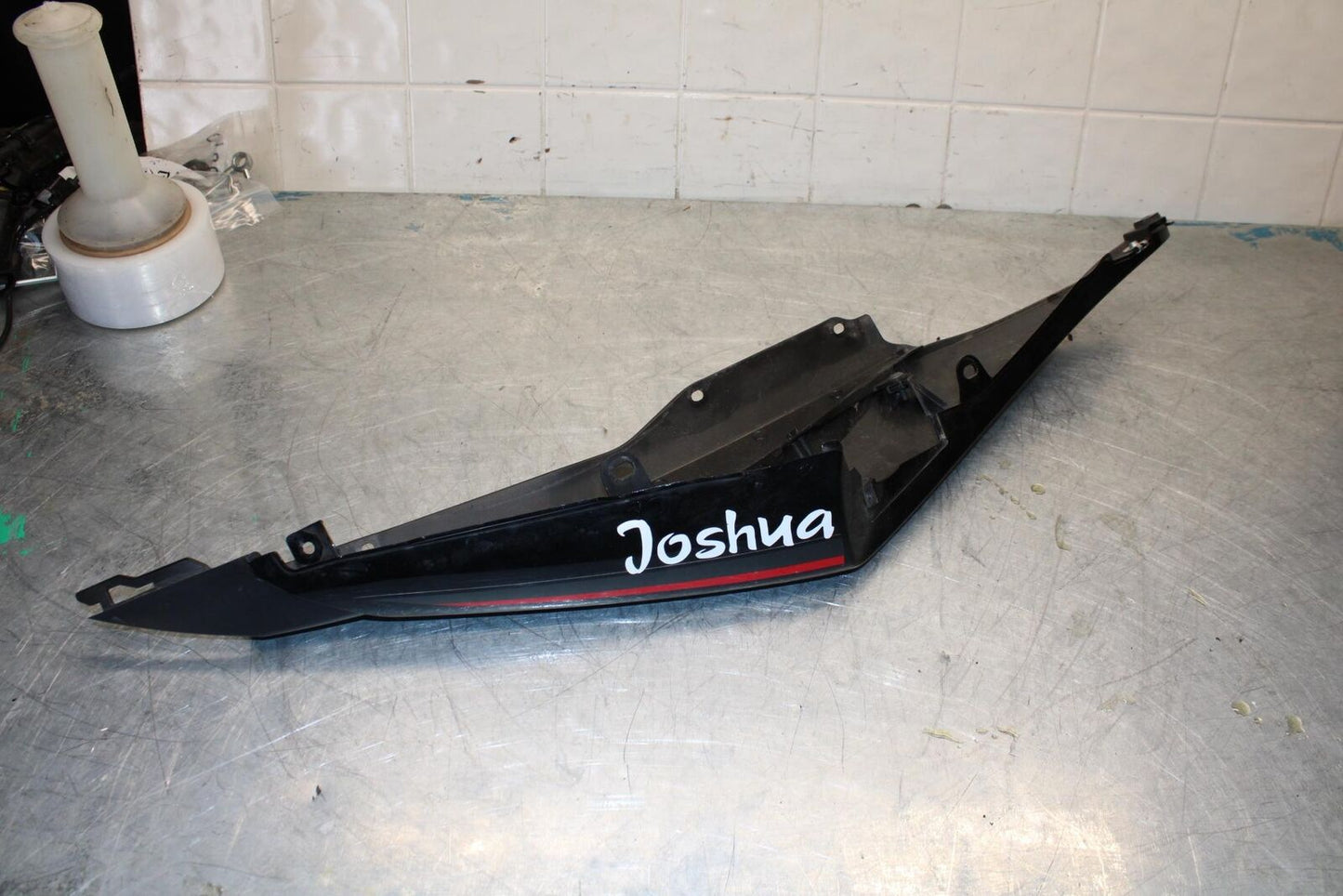 17-18 YAMAHA YZF R3 RIGHT REAR BACK TAIL FAIRING COWL SHROUD BB438
