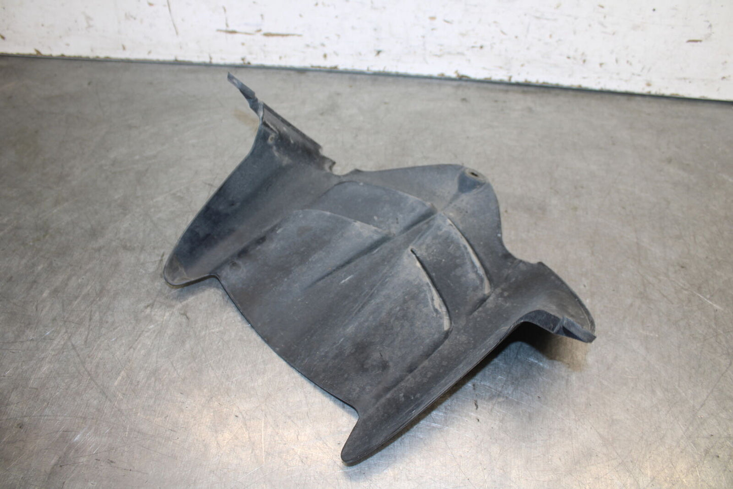19-23 KAWASAKI NINJA ZX6R REAR BACK WHEEL TIRE HUGGER FENDER BB701