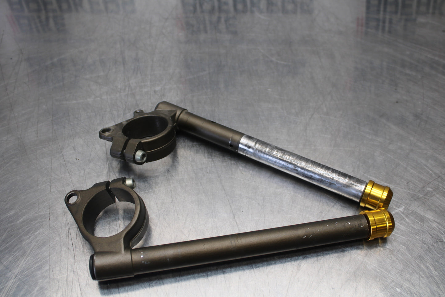 04-05 KAWASAKI NINJA ZX10R LEFT RIGHT CLIP ON ONS HANDLEBARS PAIR SET BB163