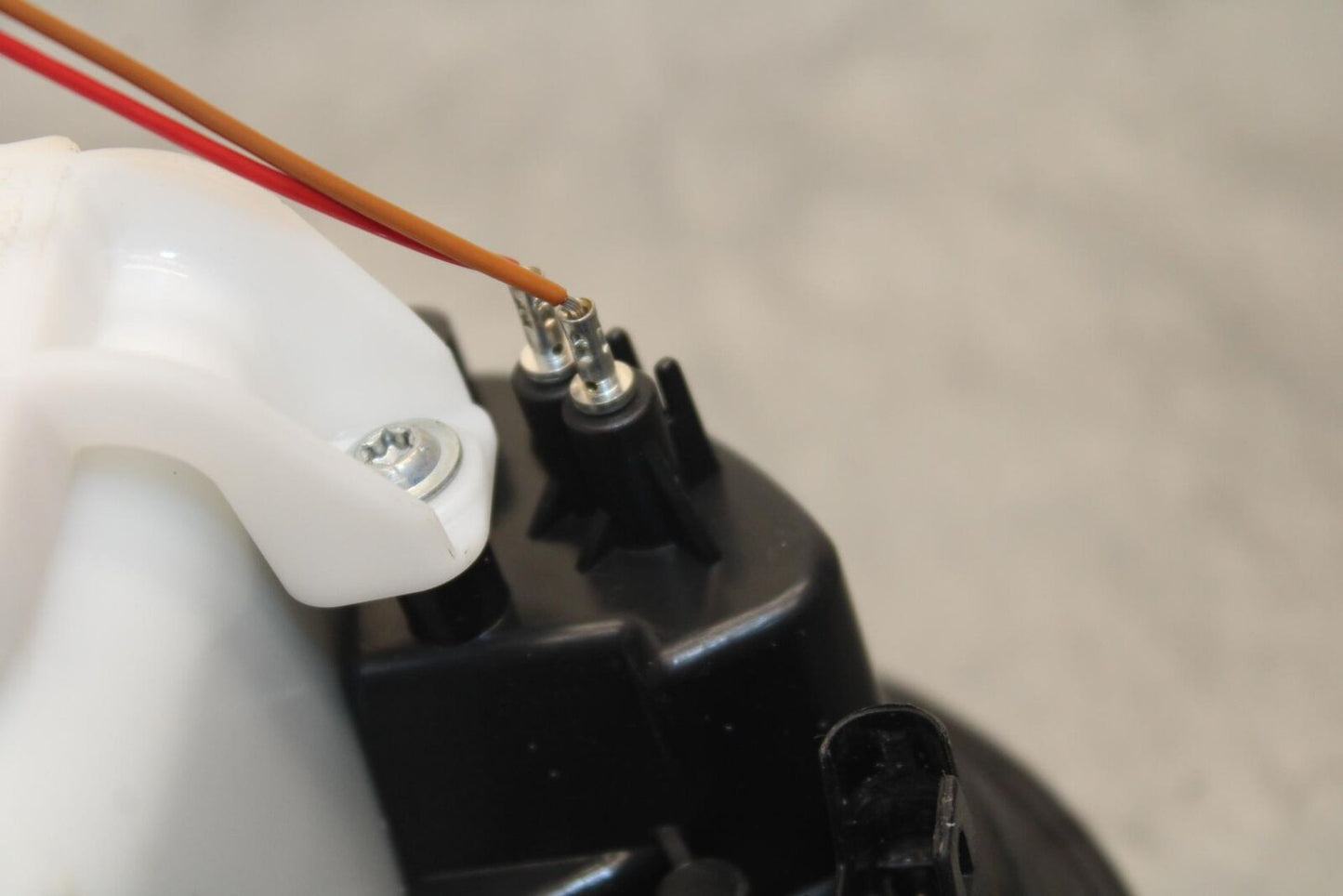 2016 BMW S1000R ABS FUEL PUMP GAS PETROL SENDER UNIT BB604
