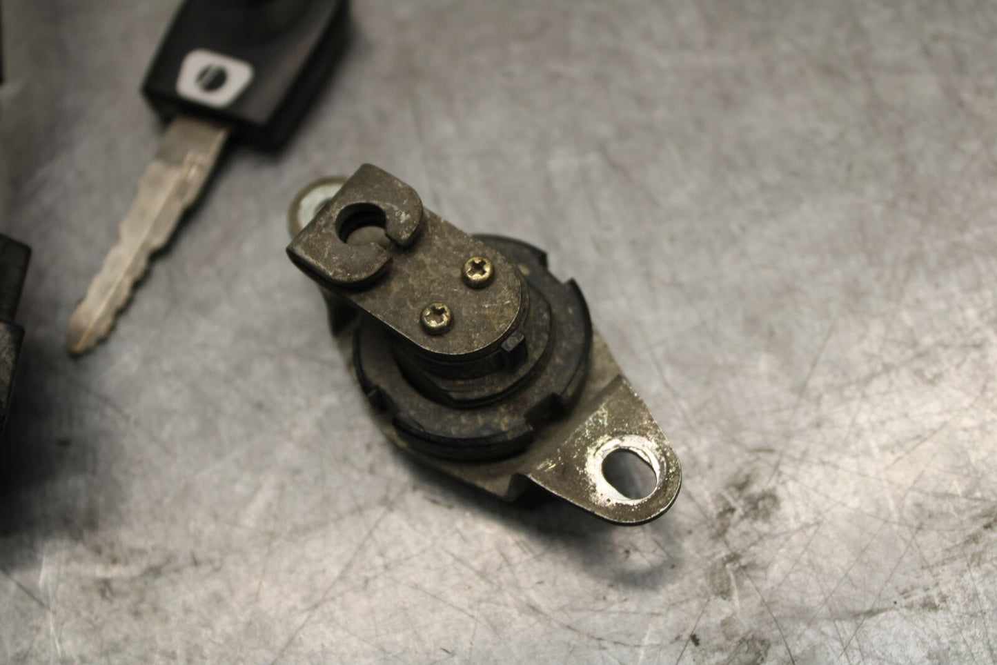 06-07 DUCATI MONSTER 695 IGNITION LOCK KEY SET W/ GAS CAP SEAT LOCK ECU BB674