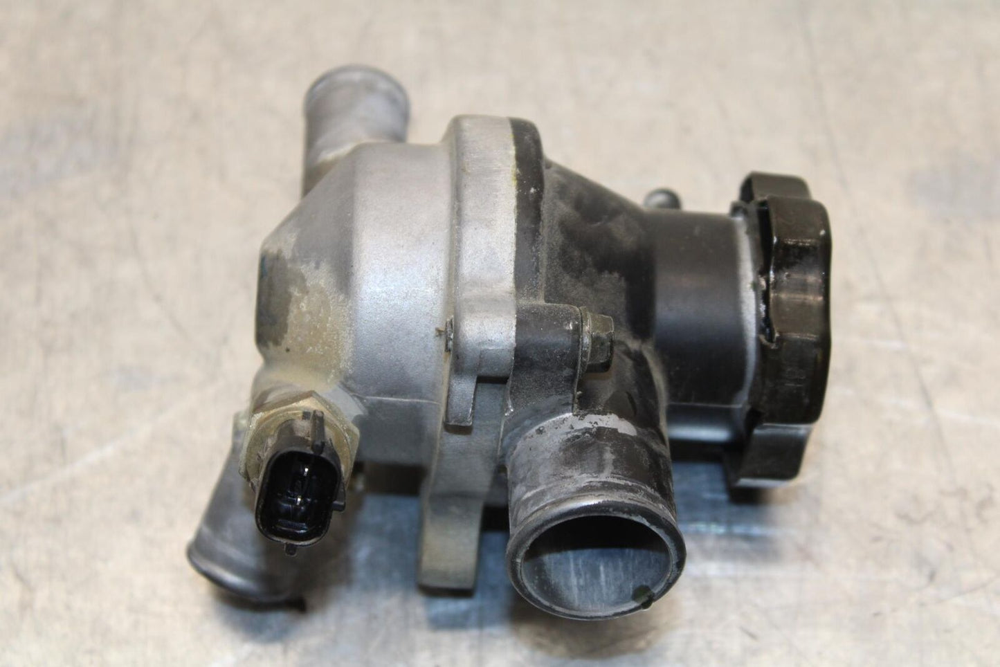 2005 Kawasaki Vulcan 1600 VN1600A Classic THERMOSTAT HOUSING BB574