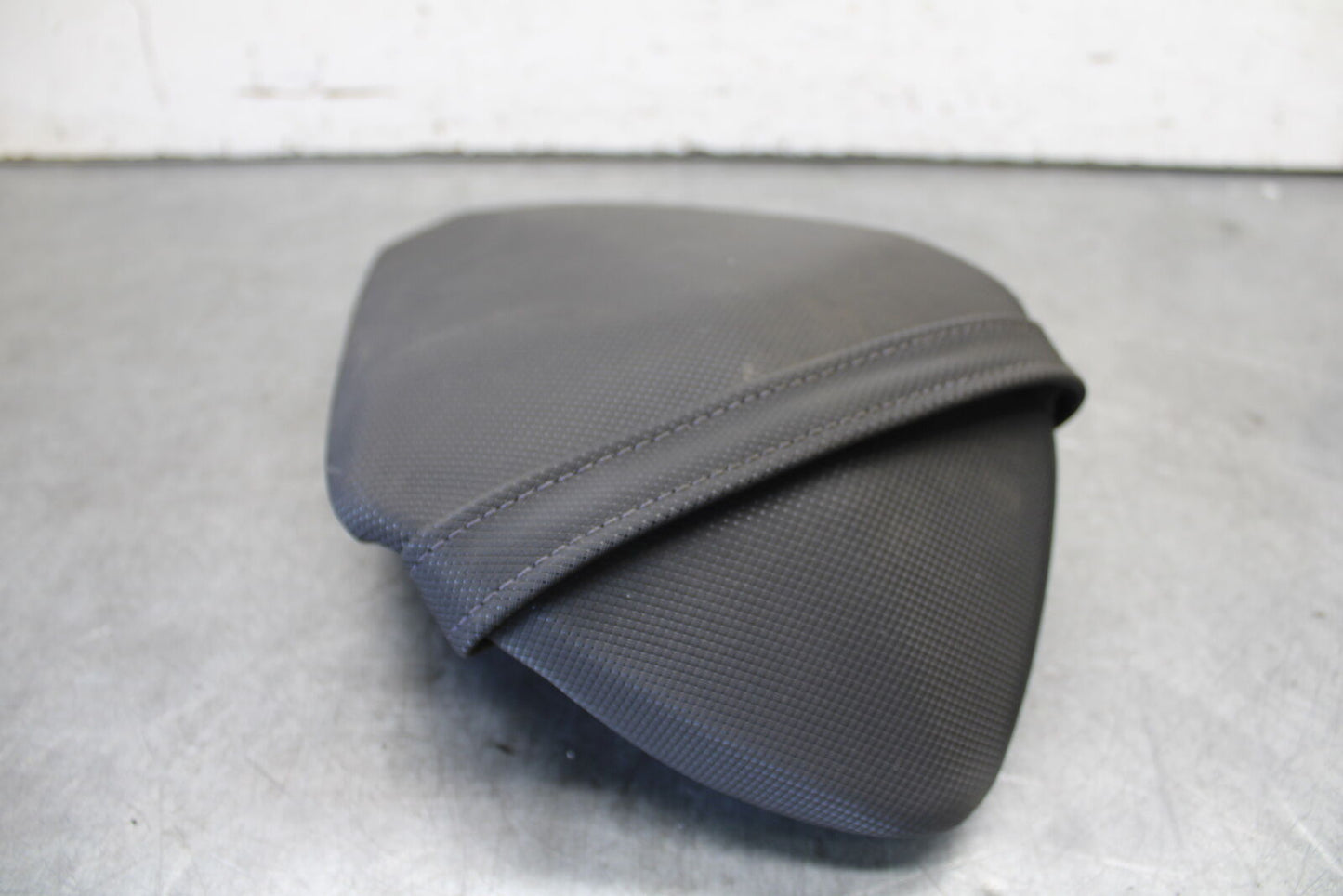 18-23 KAWASAKI NINJA 400 REAR BACK PASSENGER TANDEM SEAT PAD BB679