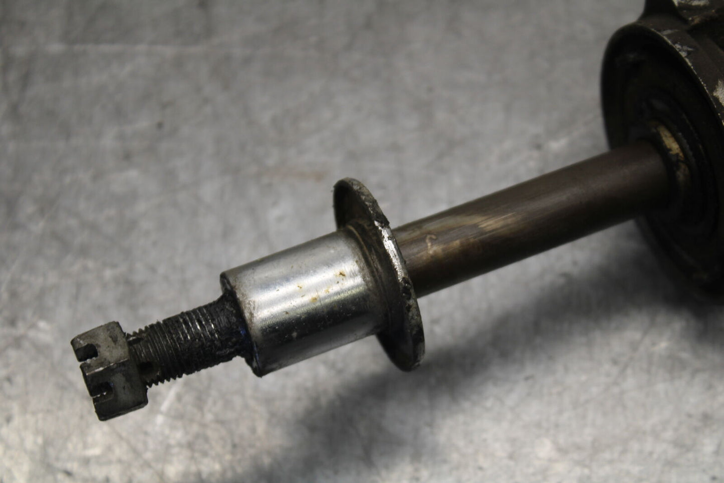 85-86 SUZUKI MADURA 1200 FRONT WHEEL RIM AXLE PIVOT BOLT BB691