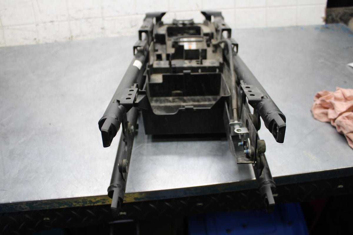 2012 Yamaha FZ8 REAR BACK TAIL SUBFRAME SUB FRAME BB550