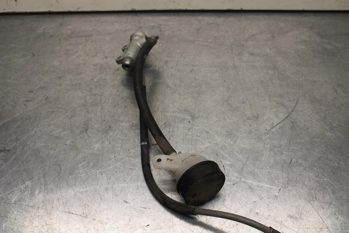 2016 BMW S1000R ABS REAR BACK BRAKE MASTER CYLINDER W RESERVOIR BB604