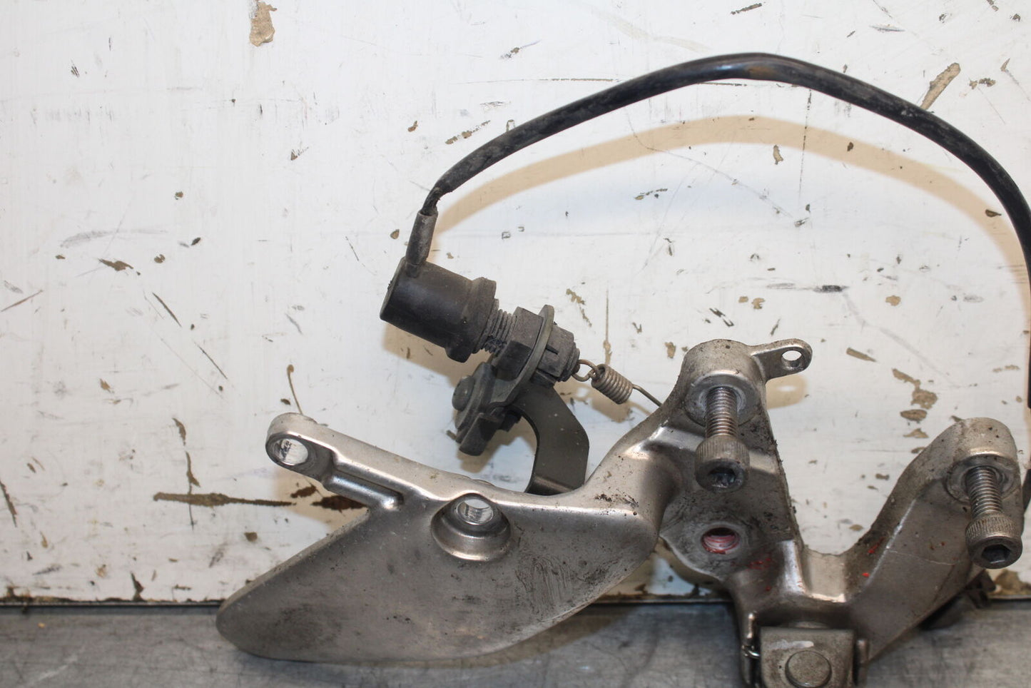 96-07 YAMAHA YZF600R RIGHT REARSET REAR SET DRIVER FOOT PEG REST STOP BB746