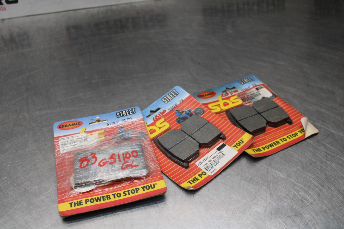 82-83 SUZUKI GS1100GL FRONT & REAR BRAKE PAD SET PAIR BB30