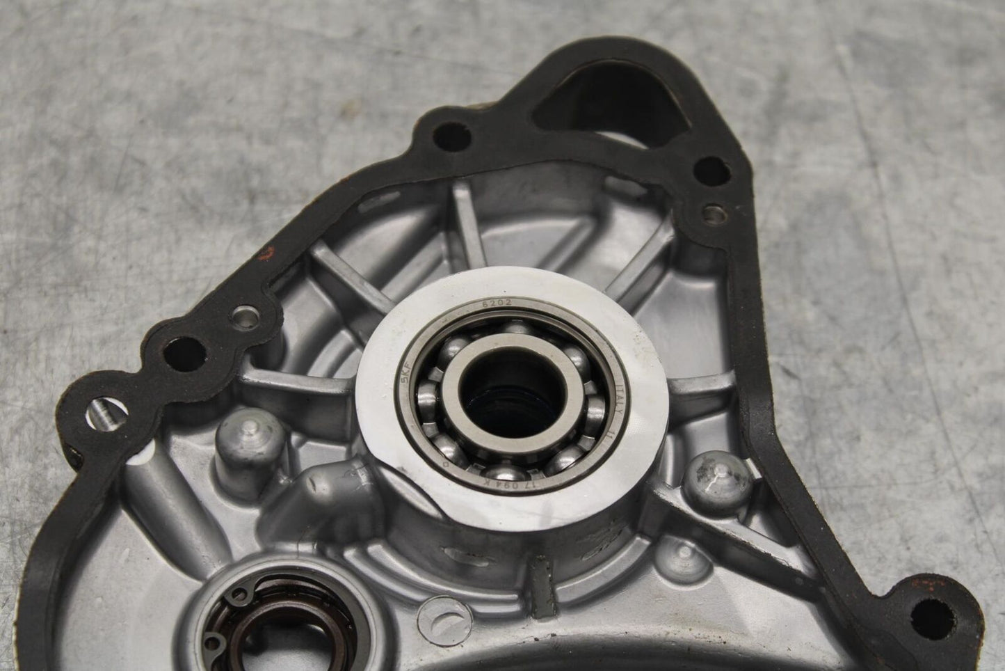 13 KTM 350 SXF ENGINE INNER MOTOR CLUTCH COVER BB104