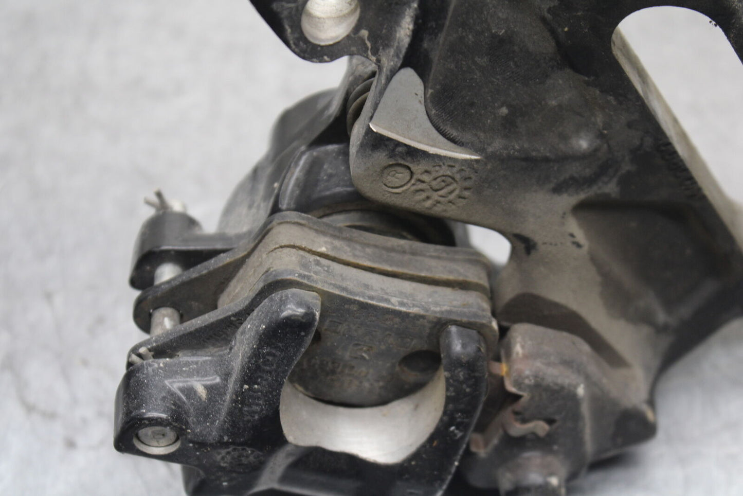 13-16 KTM 390 DUKE REAR BACK BRAKE CALIPER W MOUNT BRACKET BB748