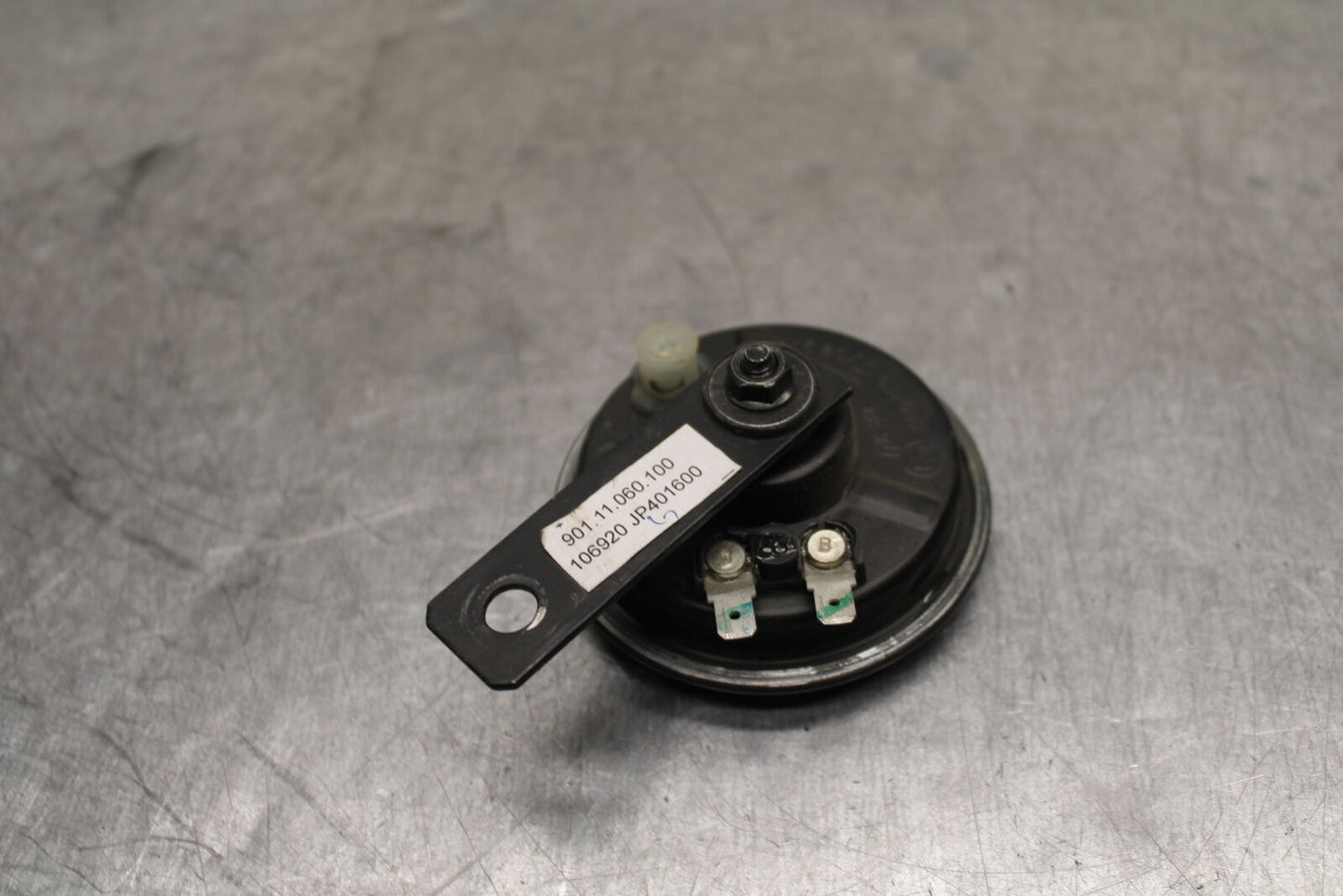 17-24 KTM 390 DUKE HORN SIGNAL BB734