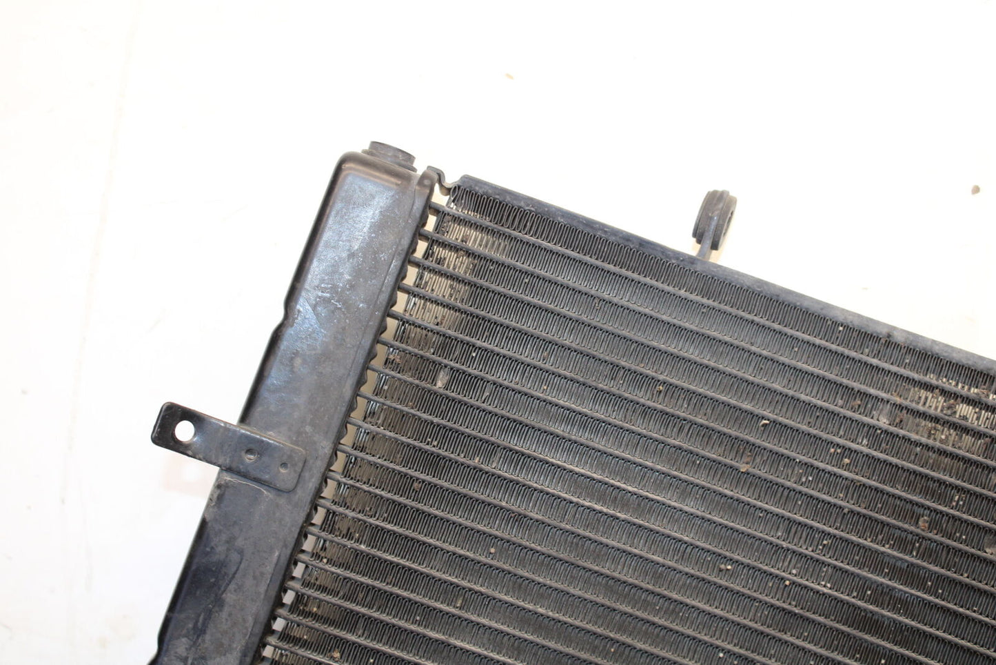 07-08 TRIUMPH DAYTONA 675 ENGINE RADIATOR MOTOR COOLER COOLING RADIATER BB685