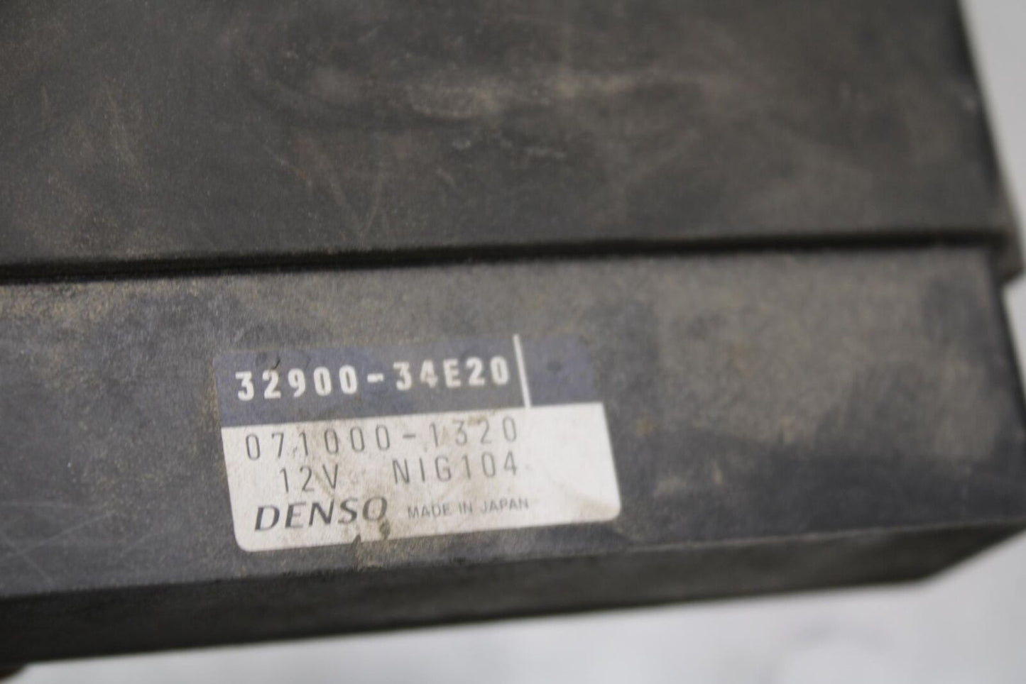 1999 Suzuki GSXR600 ECU COMPUTER CONTROLLER UNIT BLACK BOX ECM CDI BB580