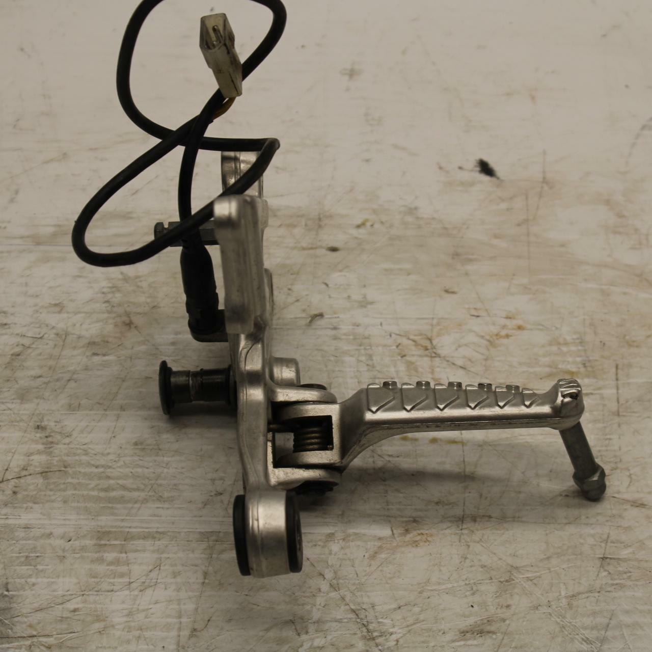10-11 APRILIA RSV4 RIGHT REARSET REAR SET DRIVER FOOT PEG REST STOP BB268
