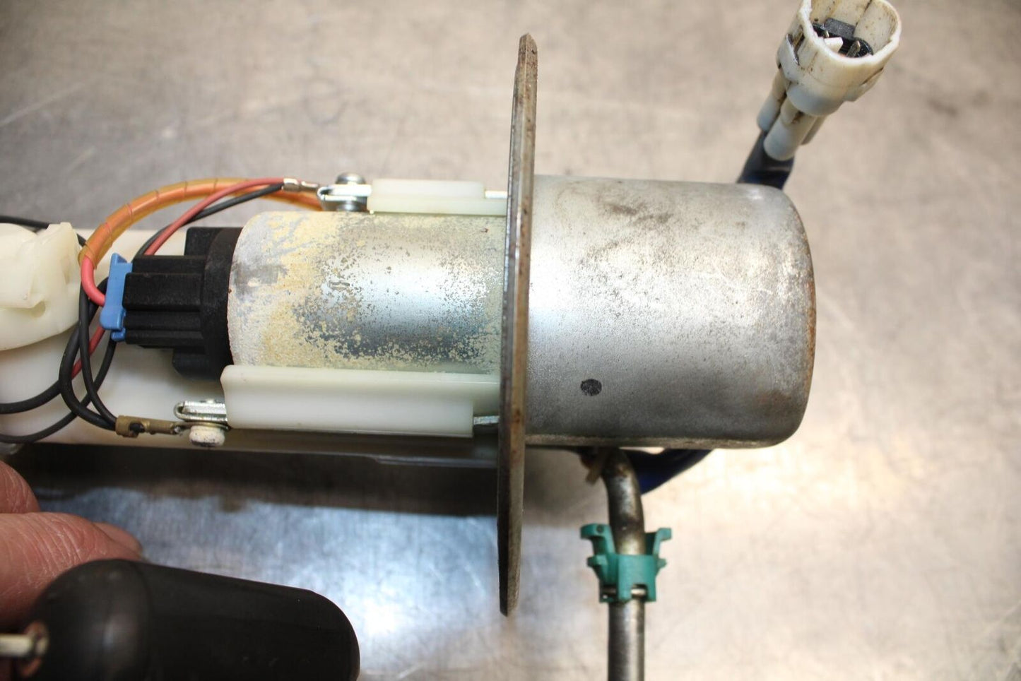 06-07 SUZUKI GSXR 600 750 FUEL PUMP GAS PETROL SENDER UNIT BB98