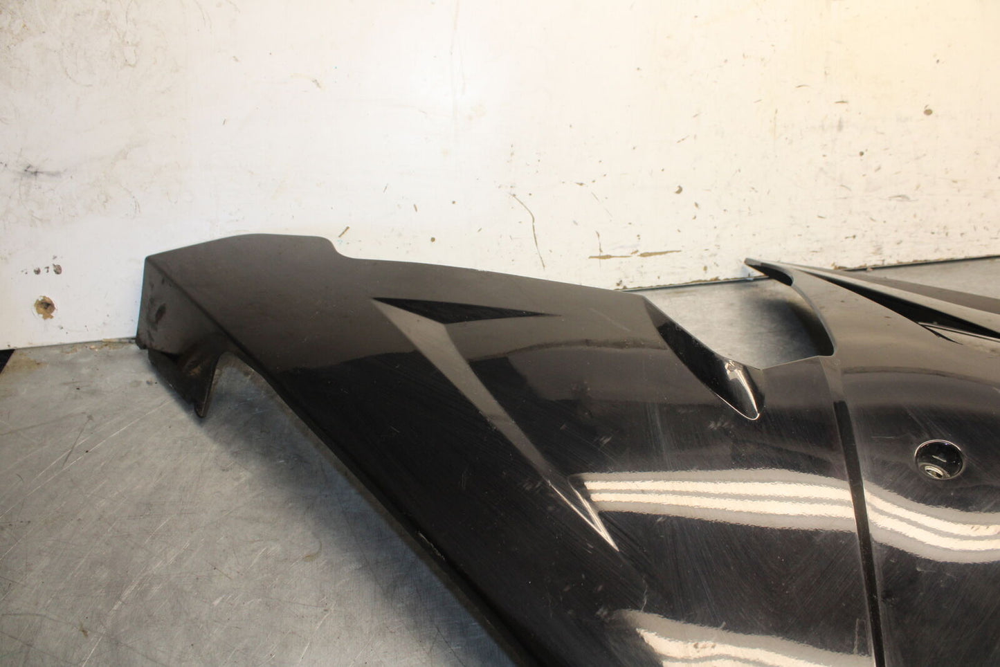 07-08 TRIUMPH DAYTONA 675 RIGHT LOWER MID UPPER SIDE FAIRING COWL BB685
