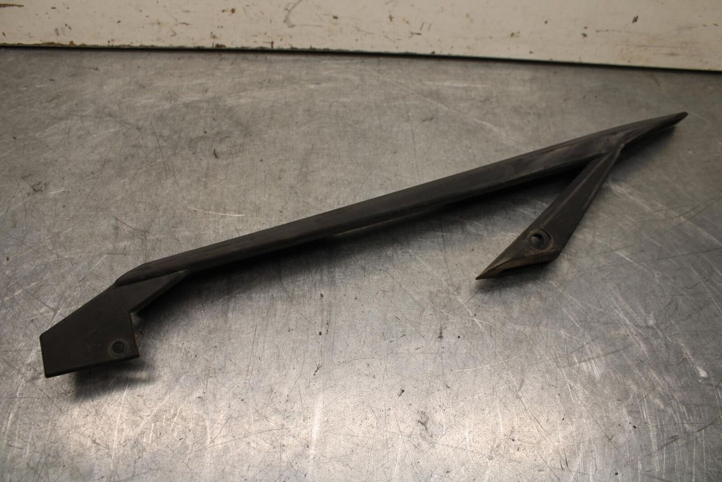 16-18 KTM 690 DUKE REAR BACK DRIVE CHAIN GUARD COVER SHIELD BB631