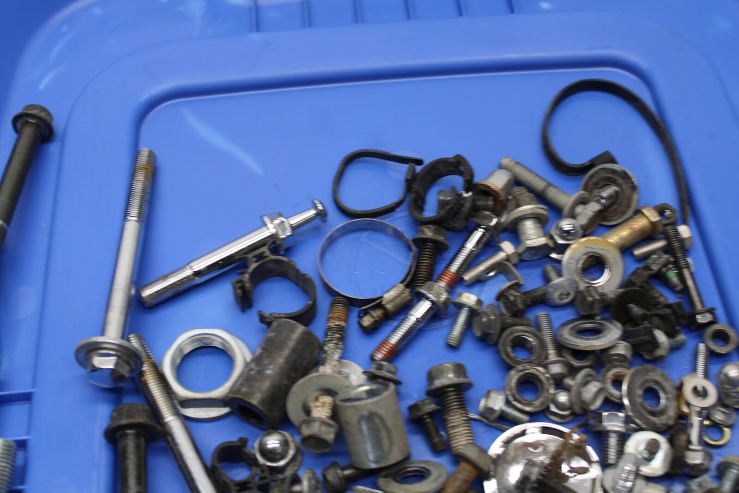 01-02 HONDA SHADOW SPIRIT 750 MISCELLANEOUS MOUNTING BOLTS HARDWARE MOTOR BB632