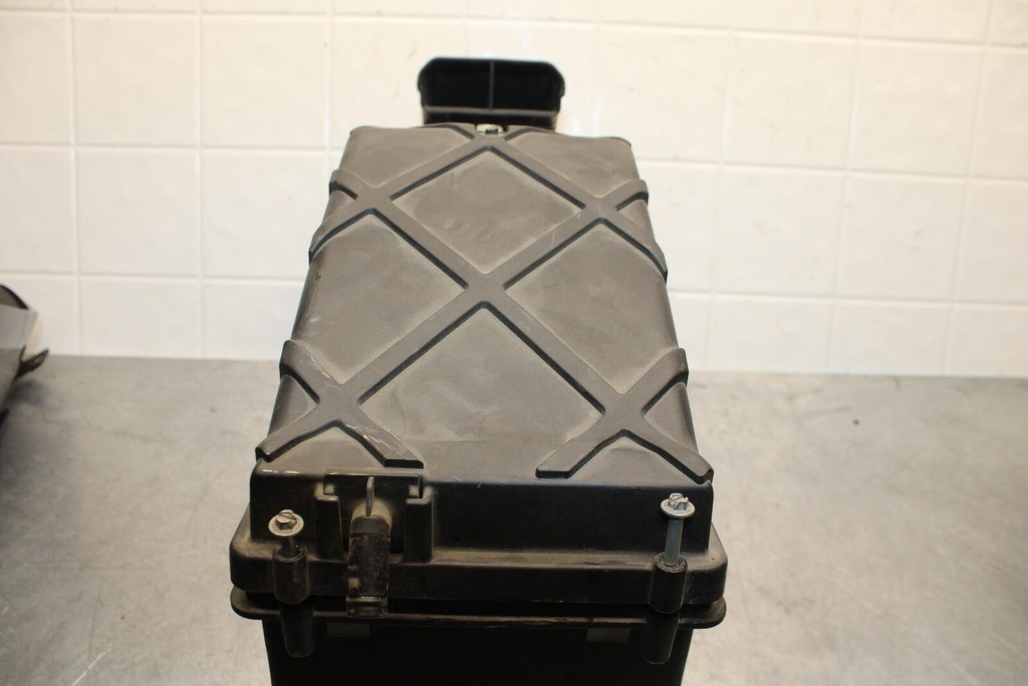 07-11 KTM 990 SUPER DUKE AIRBOX AIR INTAKE FILTER BOX BB578
