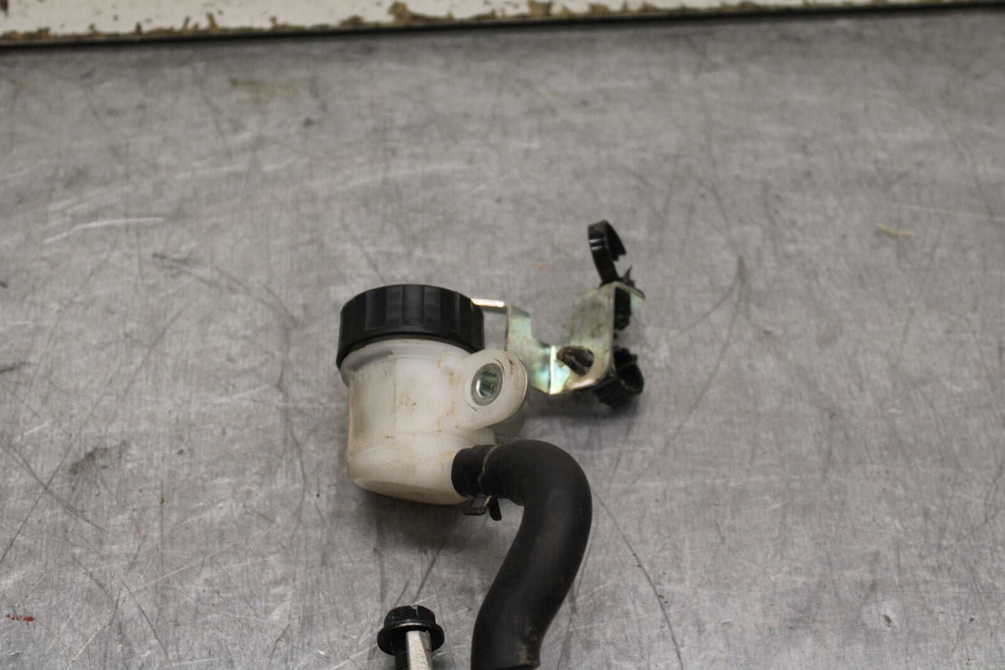 19-24 YAMAHA R3 REAR BACK BRAKE MASTER CYLINDER W RESERVOIR BB736