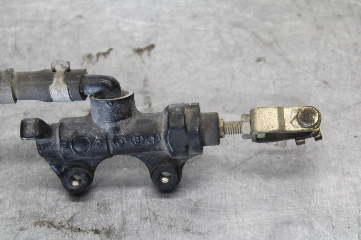 01-06 TRIUMPH TIGER 955I REAR BACK BRAKE MASTER CYLINDER W RESERVOIR BB693