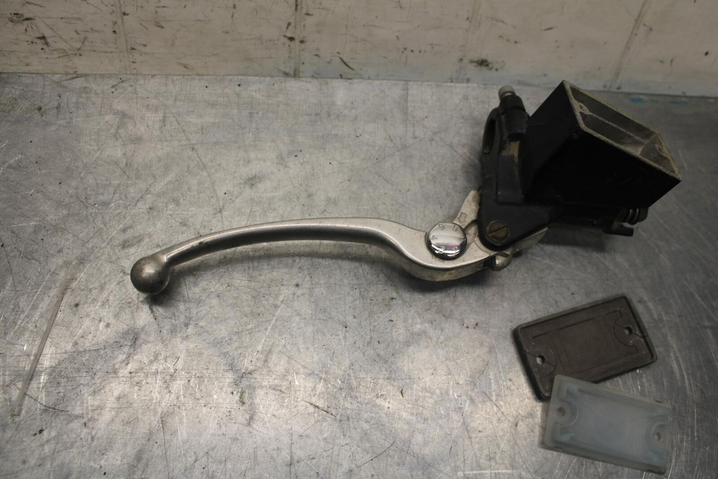 2003 Suzuki Vstrom 1000 DL1000 FRONT BRAKE MASTER CYLINDER w/ LEVER BB07