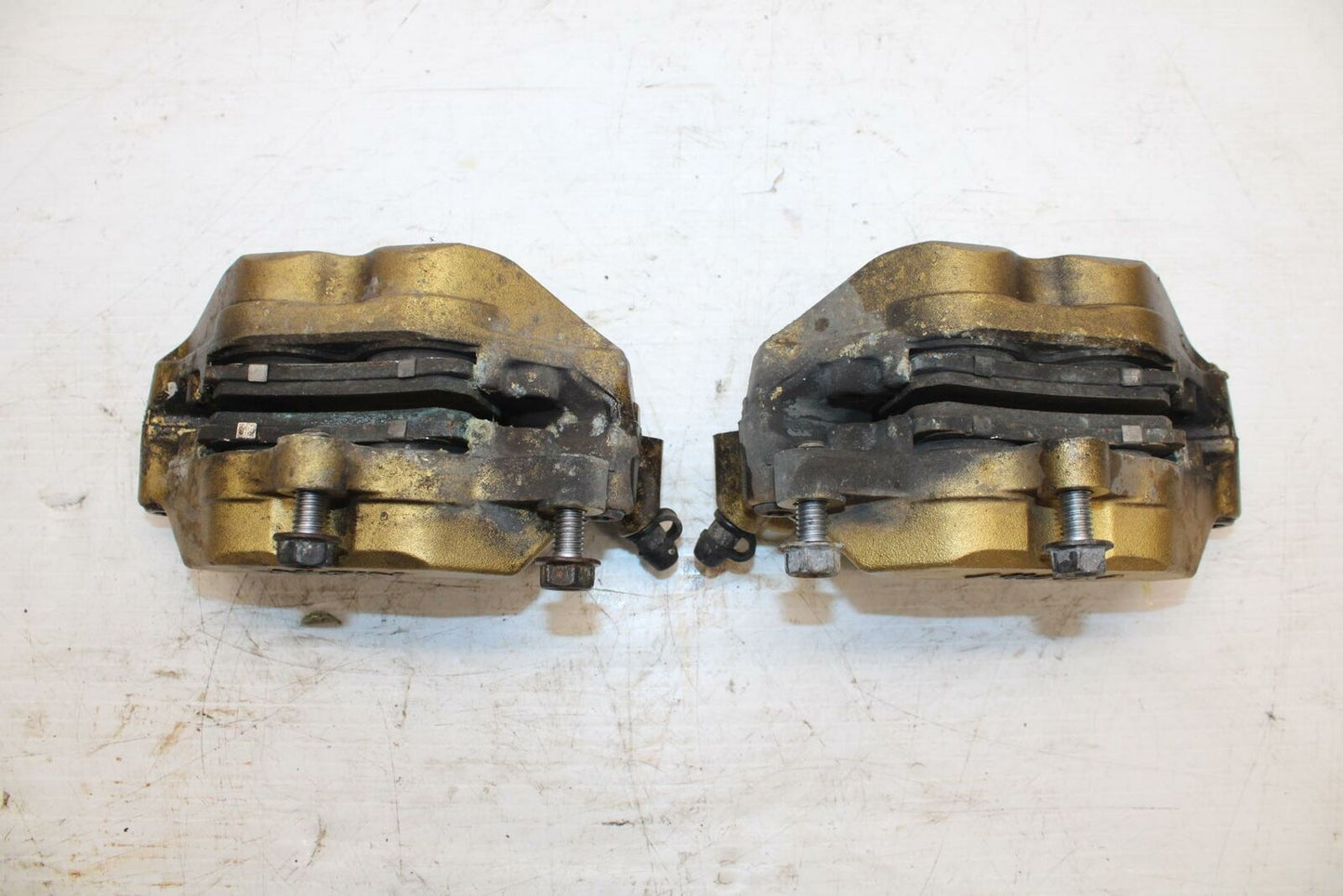 00-01 HONDA CBR929RR RIGHT LEFT FRONT BRAKE CALIPER SET PAIR CALIPERS BB265