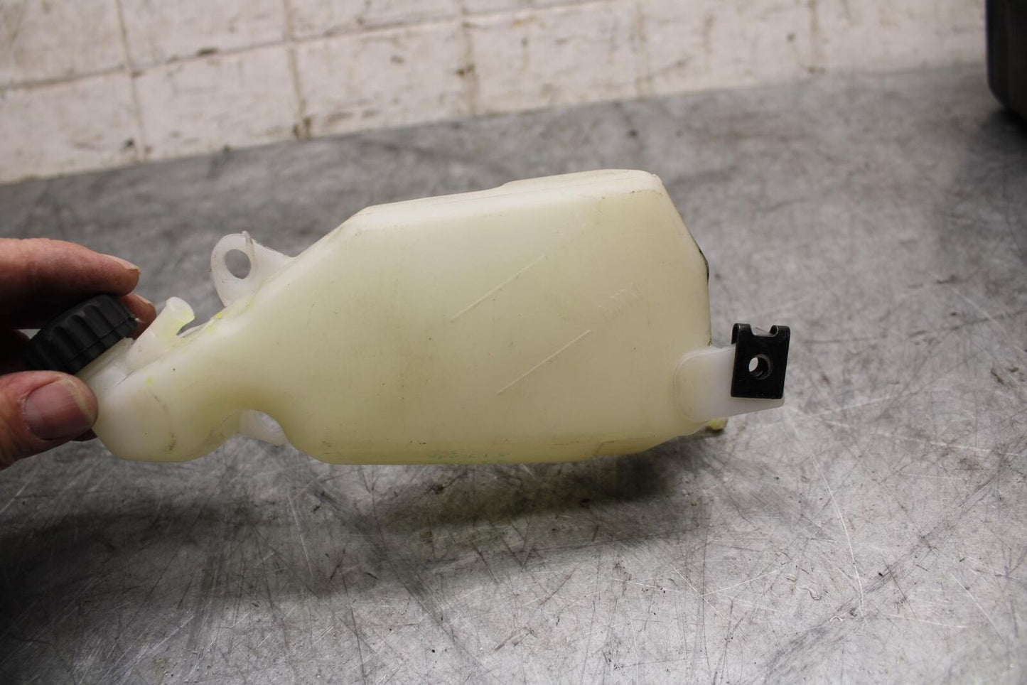 22-23 HUSQVARNA VITPILEN 401 COOLANT WATER TANK RESERVOIR BOTTLE BB541