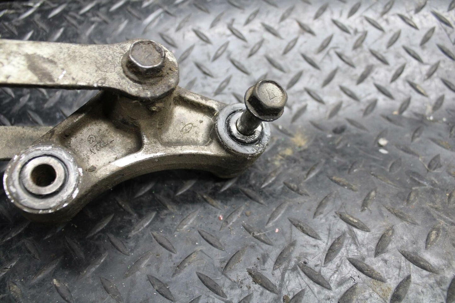 93 KAWASAKI NINJA ZX750L REAR DOGBONE SHOCK LINKAGE LINK BB195