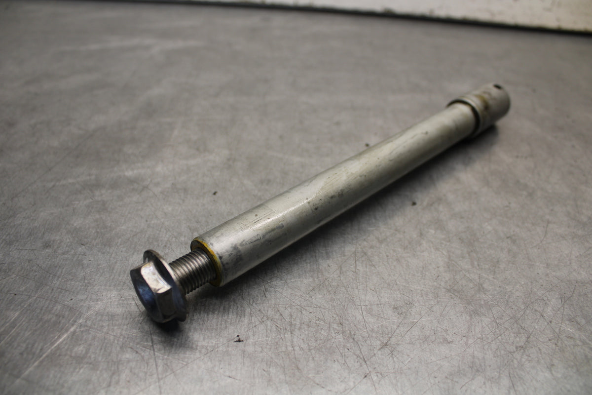 05-06 HONDA CBR600RR FRONT WHEEL RIM AXLE PIVOT BOLT 44301-MEE-D00 BB655