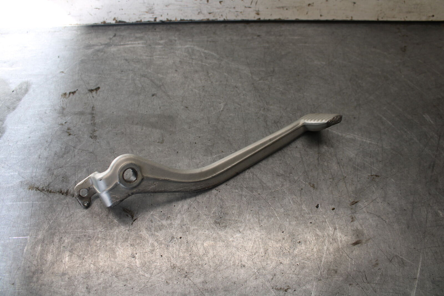01-06 TRIUMPH TIGER 955I RIGHT REARSET BRAKE FOOT PEDAL BB693