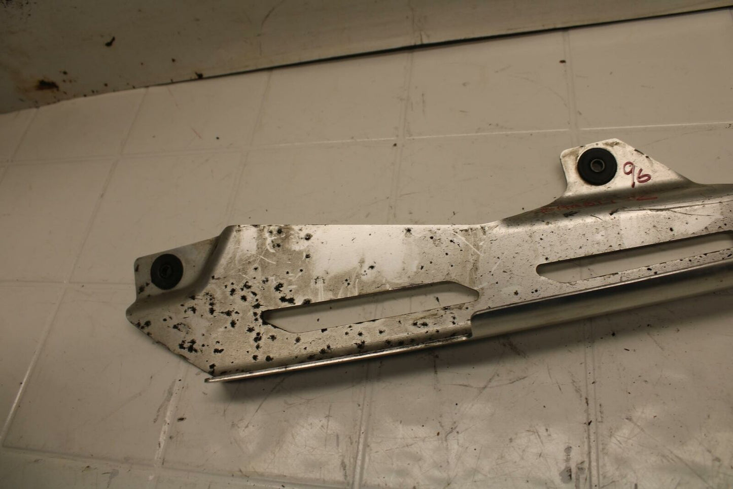 97-00 SUZUKI BANDIT 1200 REAR BACK DRIVE CHAIN GUARD COVER SHIELD BB08