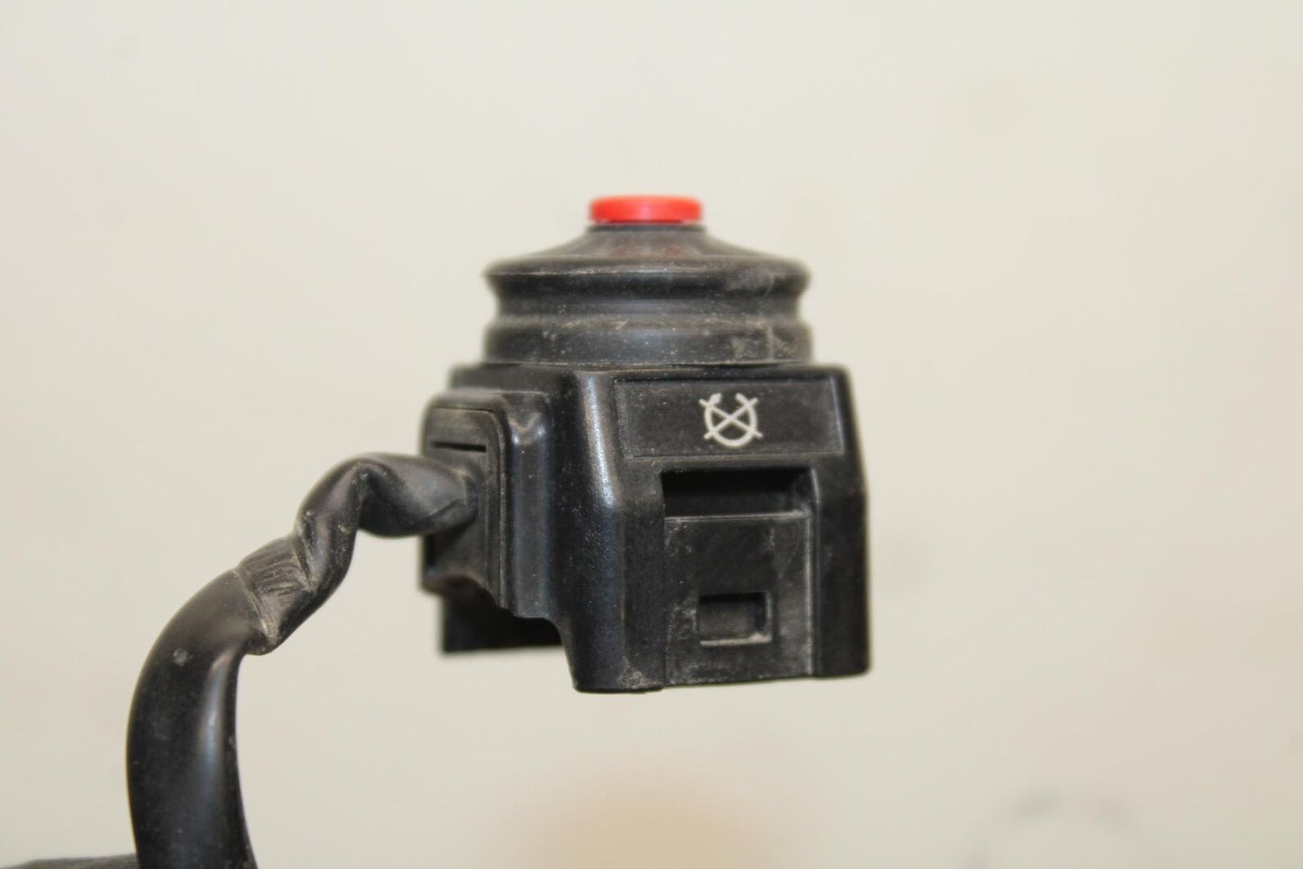 13 KTM 350 SXF KILL OFF SWITCH BUTTON BB104