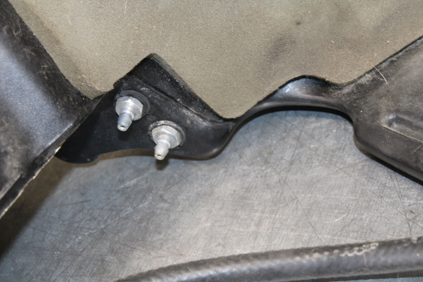 01-06 TRIUMPH TIGER 955I GAS TANK FUEL CELL PETROL RESERVOIR BB693