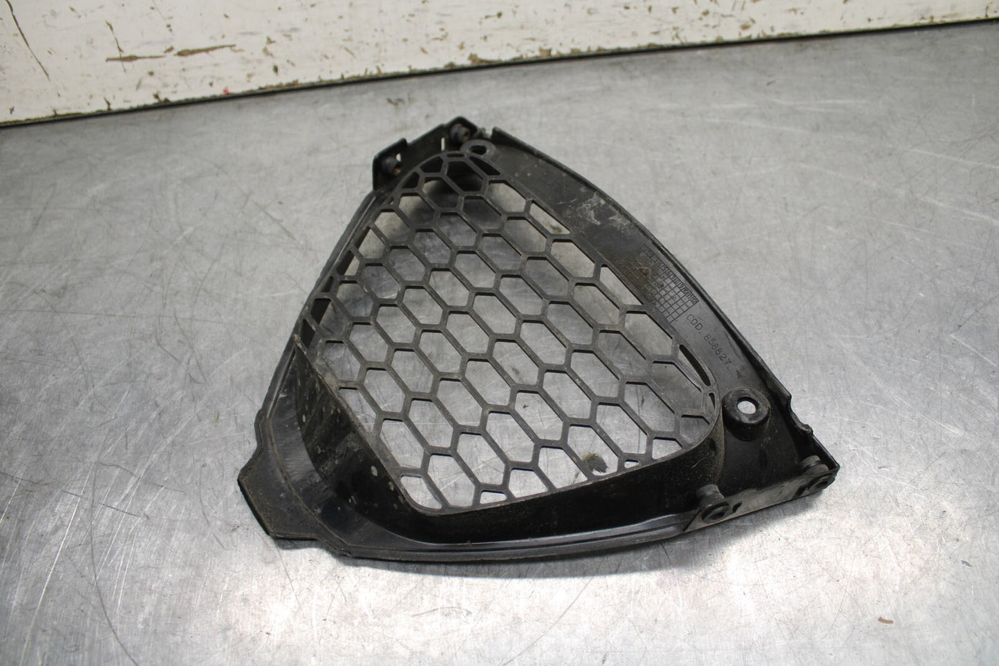 15-19 APRILIA RSV4 RF FRONT LOWER INNER EXHAUST V FAIRING COWL GUARD BB611