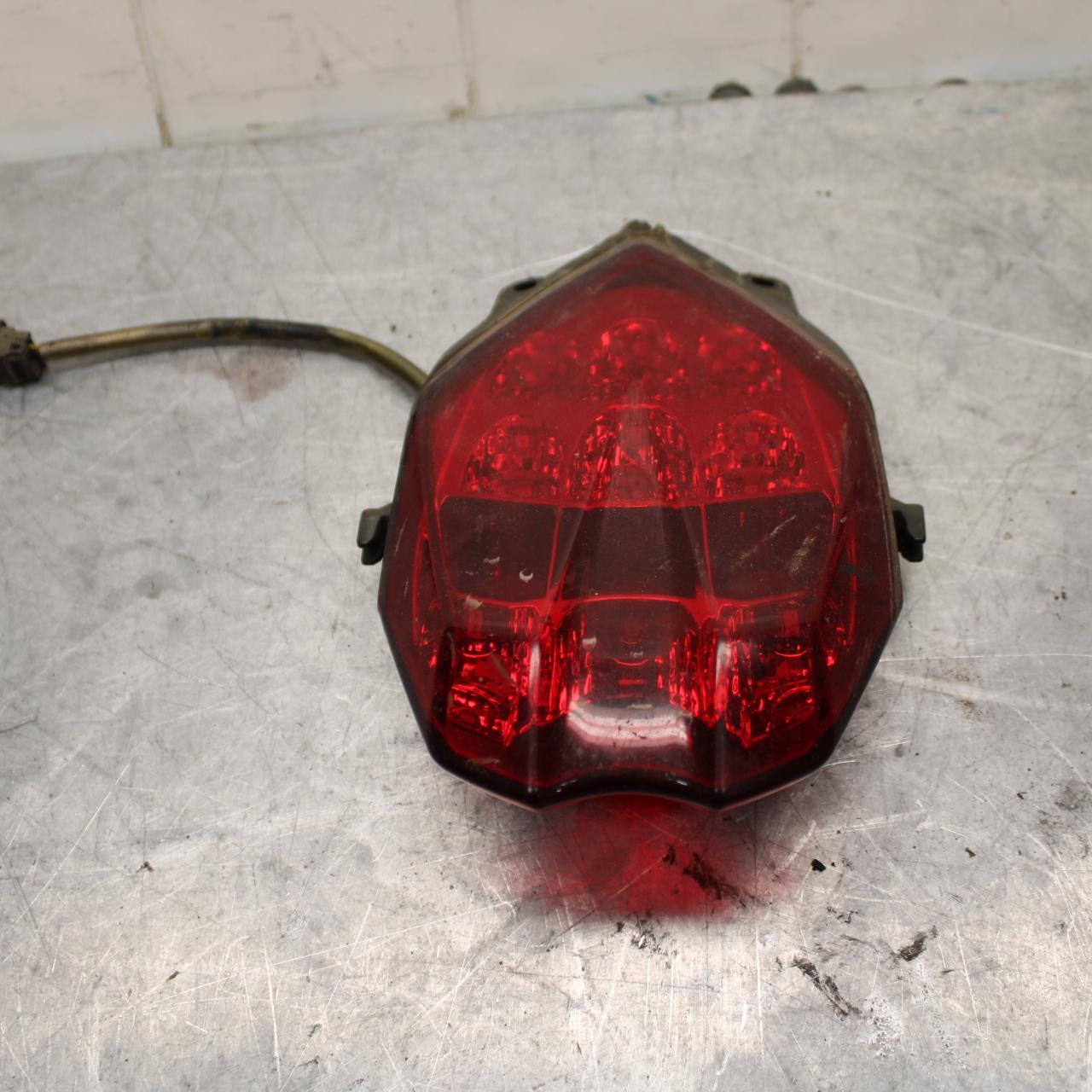 14-15 TRIUMPH STREET TRIPLE R REAR TAIL TAILLIGHT BACK BRAKE LIGHT BB441