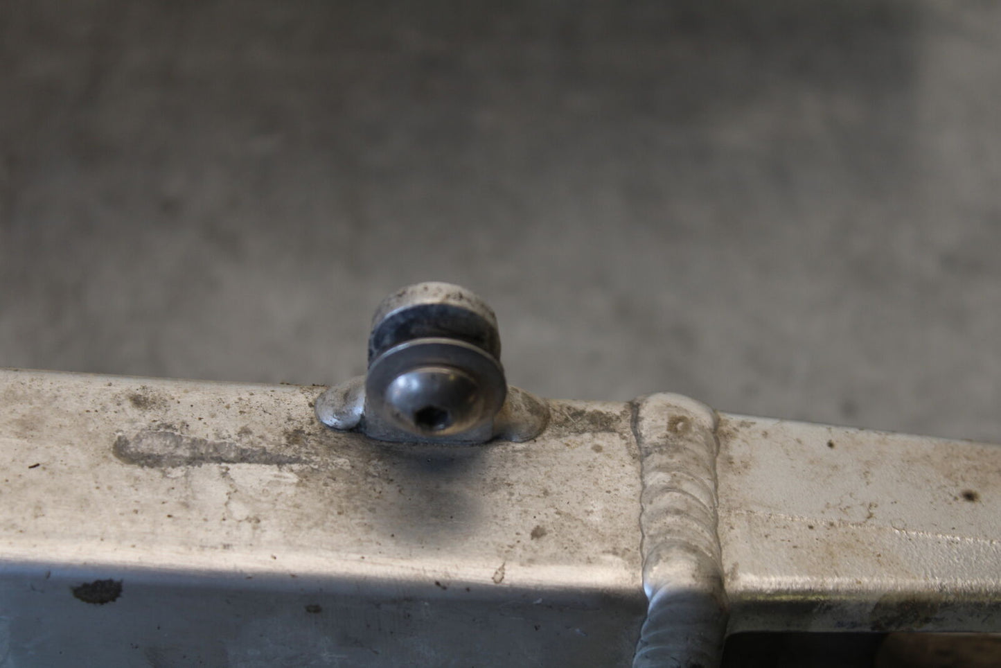 03-07 SUZUKI SV1000S REAR SWINGARM BACK SUSPENSION SWING ARM BB657