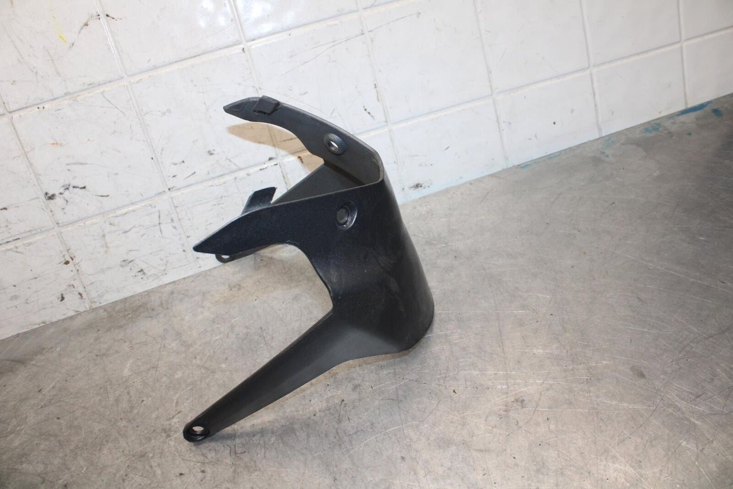 2009 Aprilia Shiver 750 SL750 FRONT WHEEL FENDER COWL FAIRING REAR BB506
