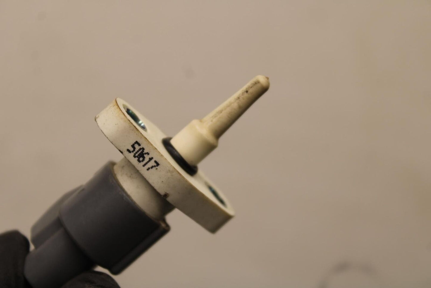 16-18 KTM 690 DUKE AIR INTAKE TEMPERATURE TEMP SENSOR BB631