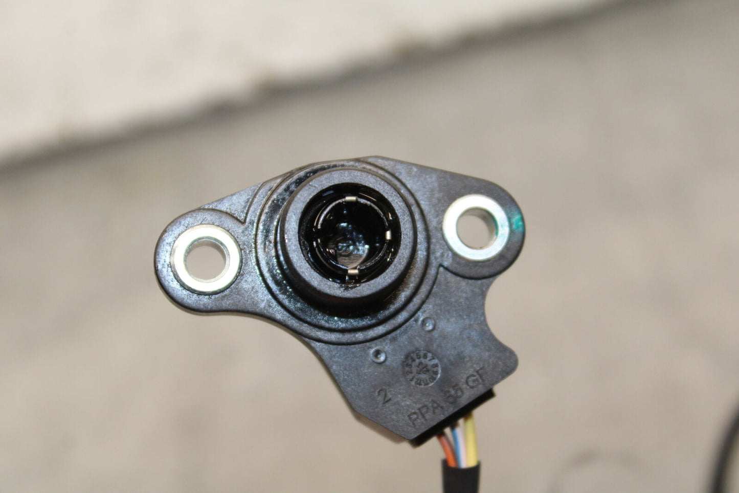 17-24 KTM 390 DUKE ENGINE MOTOR GEAR POSTION SENSOR BB734