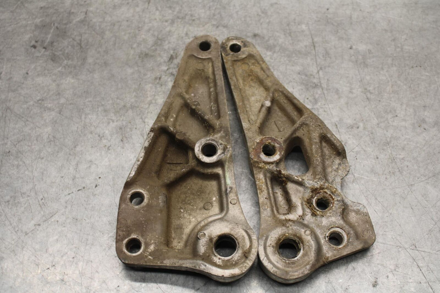 1982 Suzuki GS1100ES LEFT RIGHT REARSET REAR SET DRIVER PEG BRACKETS MOUNTS BB55