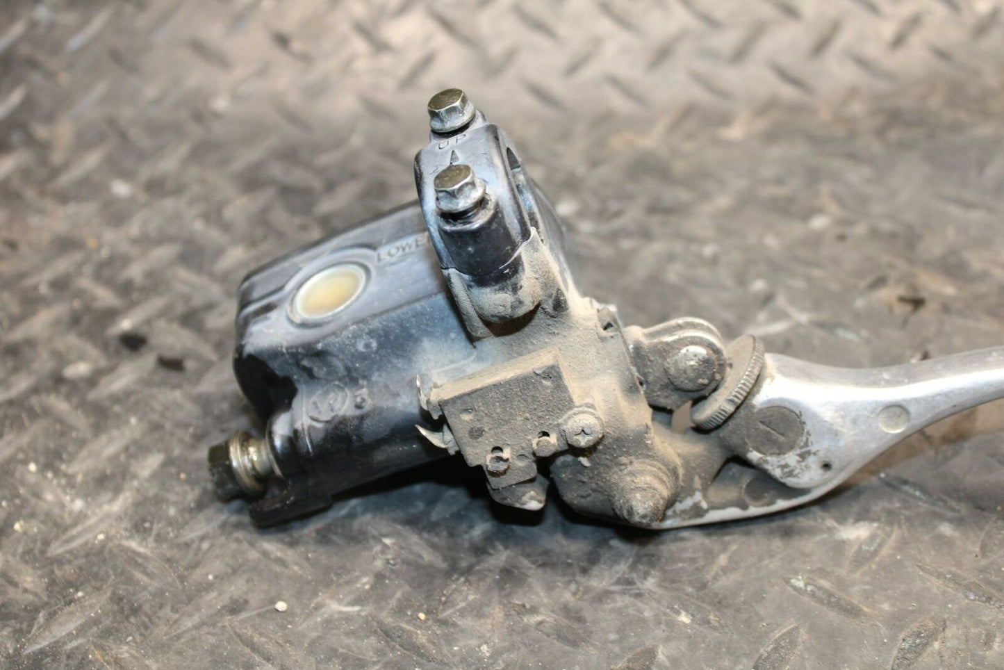 98 HONDA CBR600F3 FRONT BRAKE MASTER CYLINDER w/ LEVER 45510-MV9-305 BB201