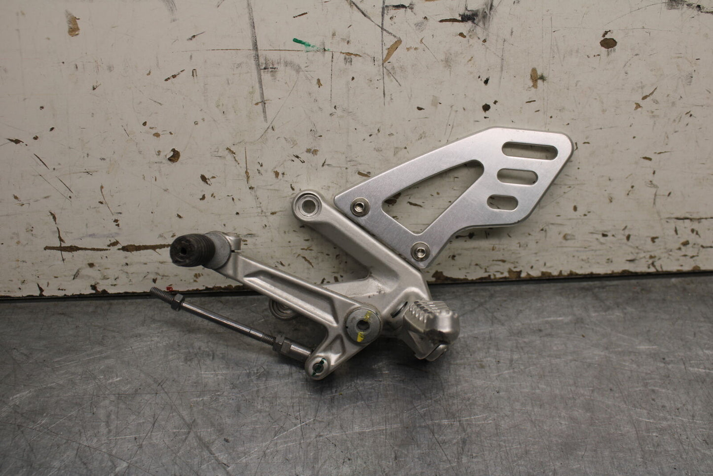 15-19 APRILIA RSV4 RF LEFT REARSET REAR SET DRIVER FOOT PEG REST STOP BB611