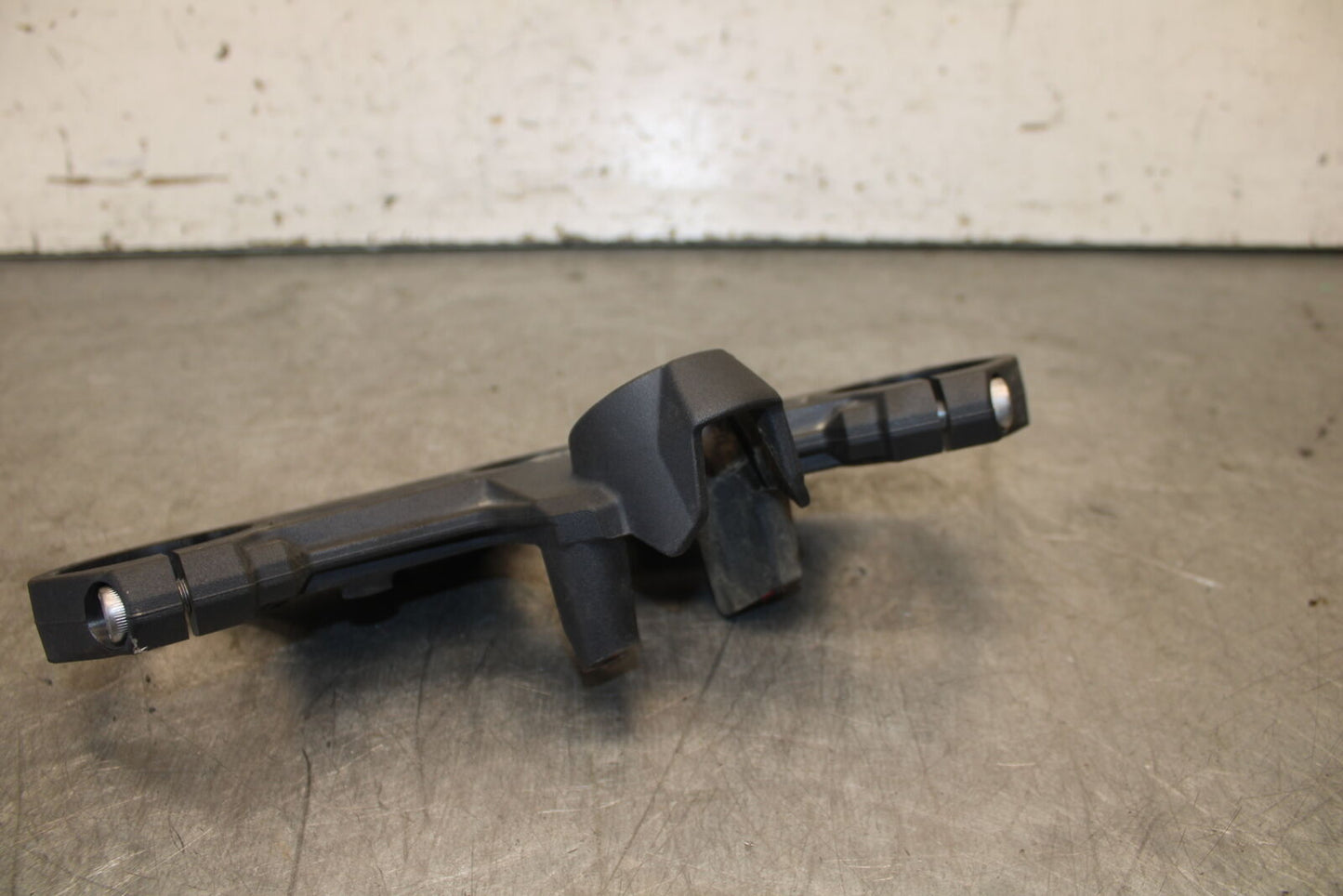 19-23 KAWASAKI NINJA ZX6R FORKS UPPER TRIPLE TREE CLAMP BB701