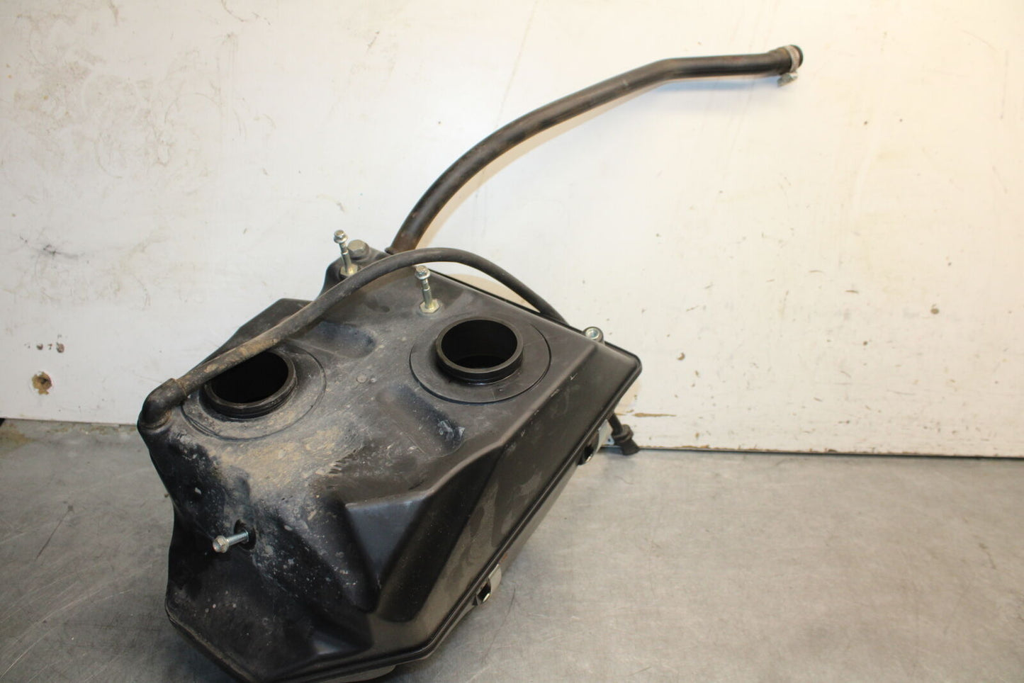 06-07 DUCATI MONSTER 695 AIRBOX AIR INTAKE FILTER BOX BB674