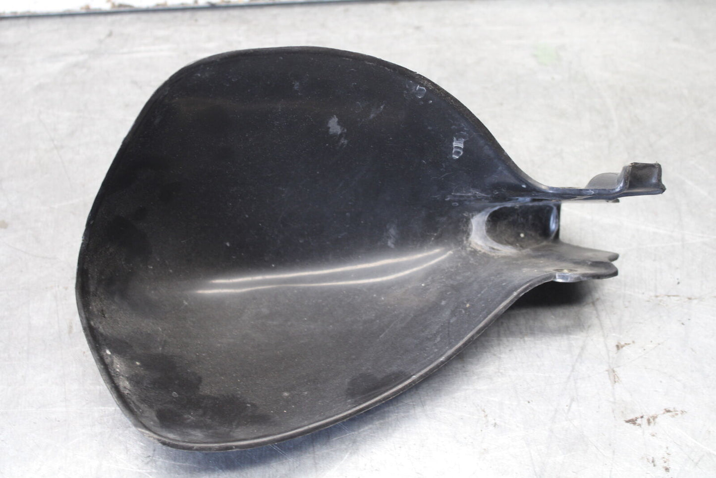 01-06 TRIUMPH TIGER 955I LEFT HANDLEBARS GUARD BB693
