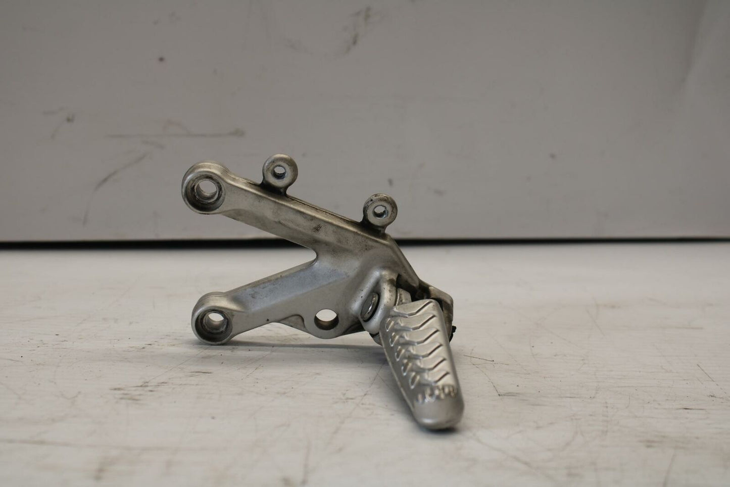 10-11 APRILIA RSV4 LEFT REARSET REAR SET DRIVER FOOT PEG REST STOP BB268