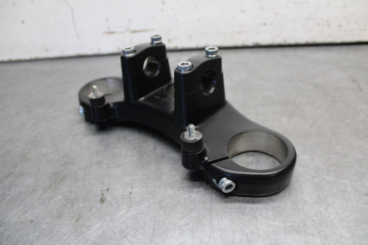 06-07 DUCATI MONSTER 695 FORKS UPPER TRIPLE TREE CLAMP BB674