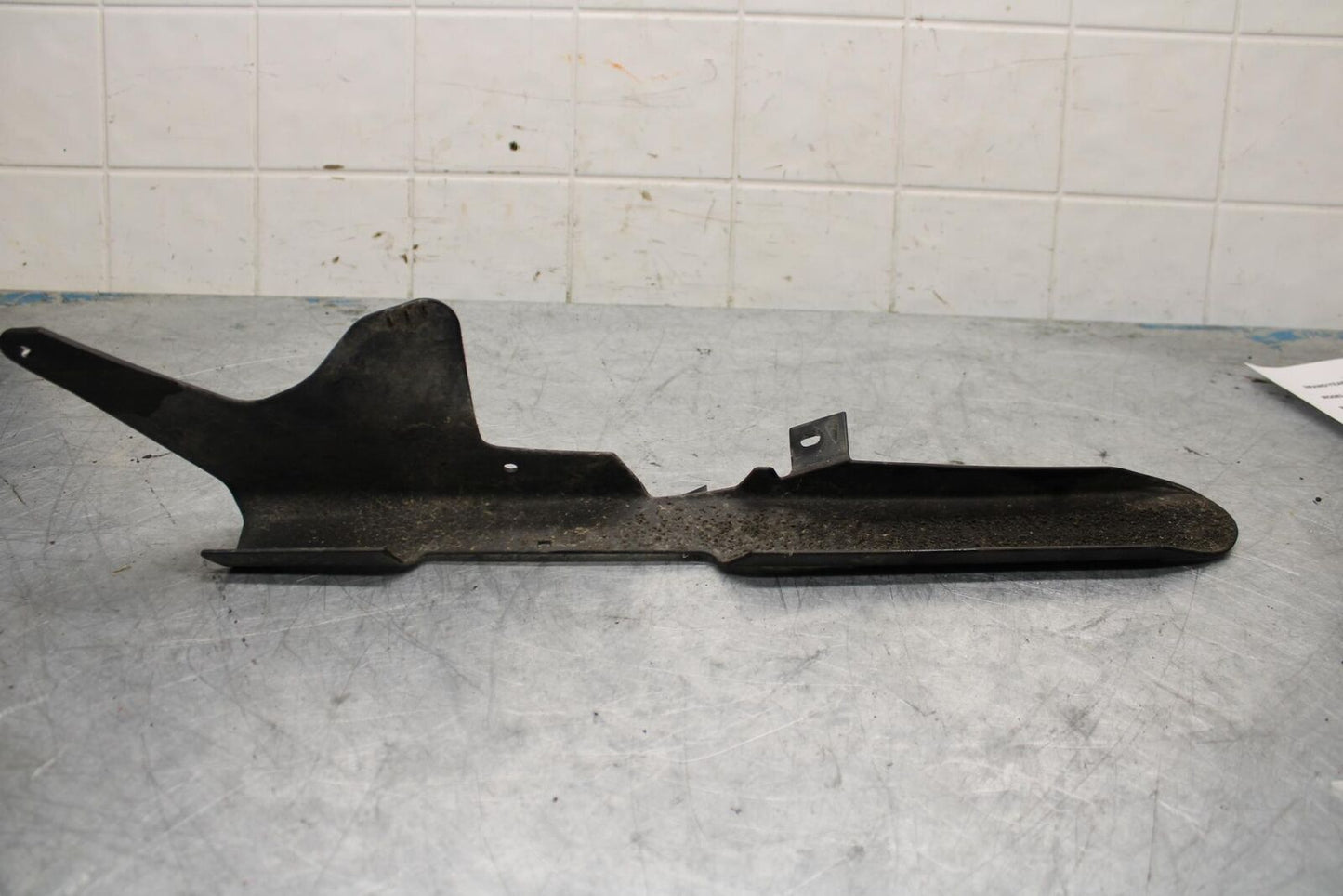 11-15 KAWASAKI ZX1000R REAR BACK DRIVE CHAIN GUARD COVER SHIELD BB445