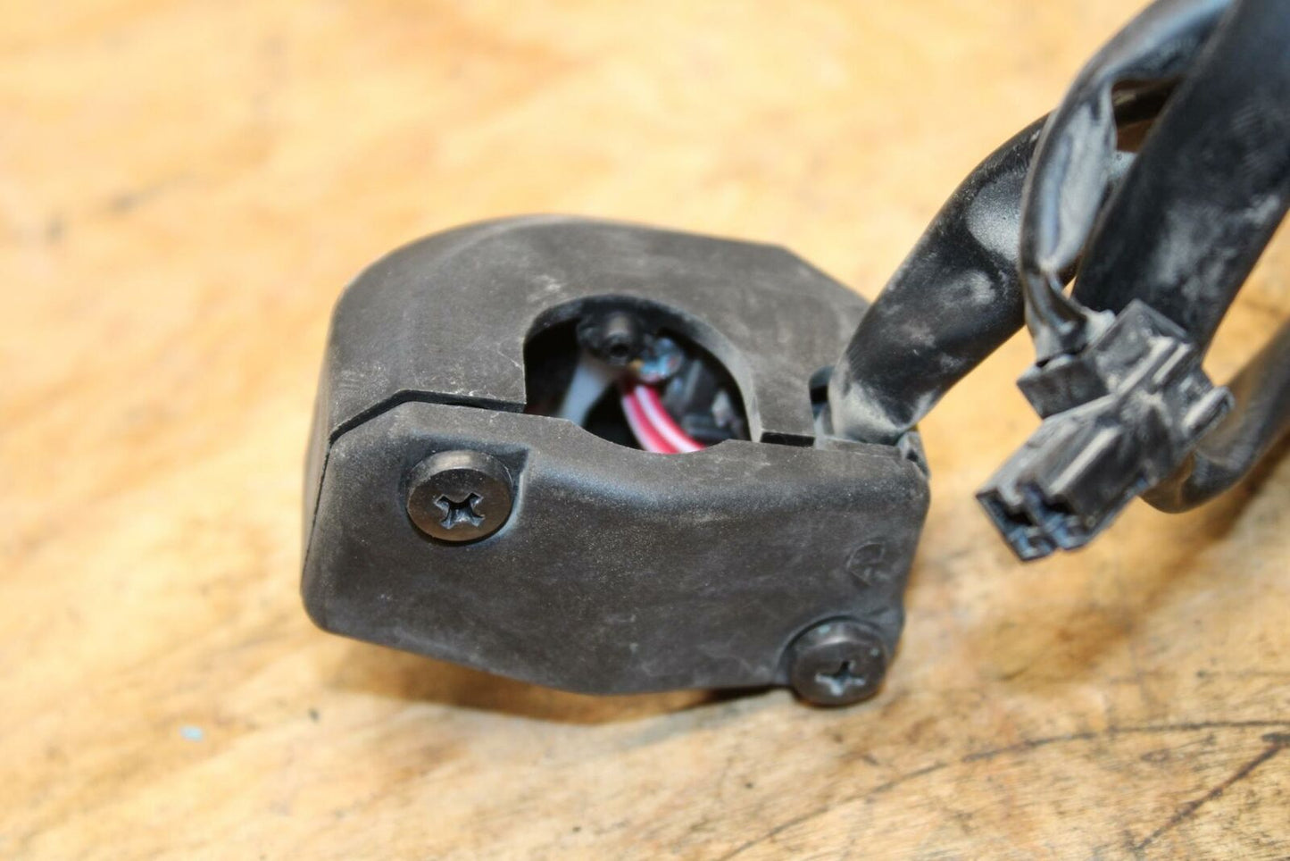 19-20 KAWASAKI NINJA ZX6R RIGHT CLIP ON HANDLE KILL OFF START SWITCH BB338